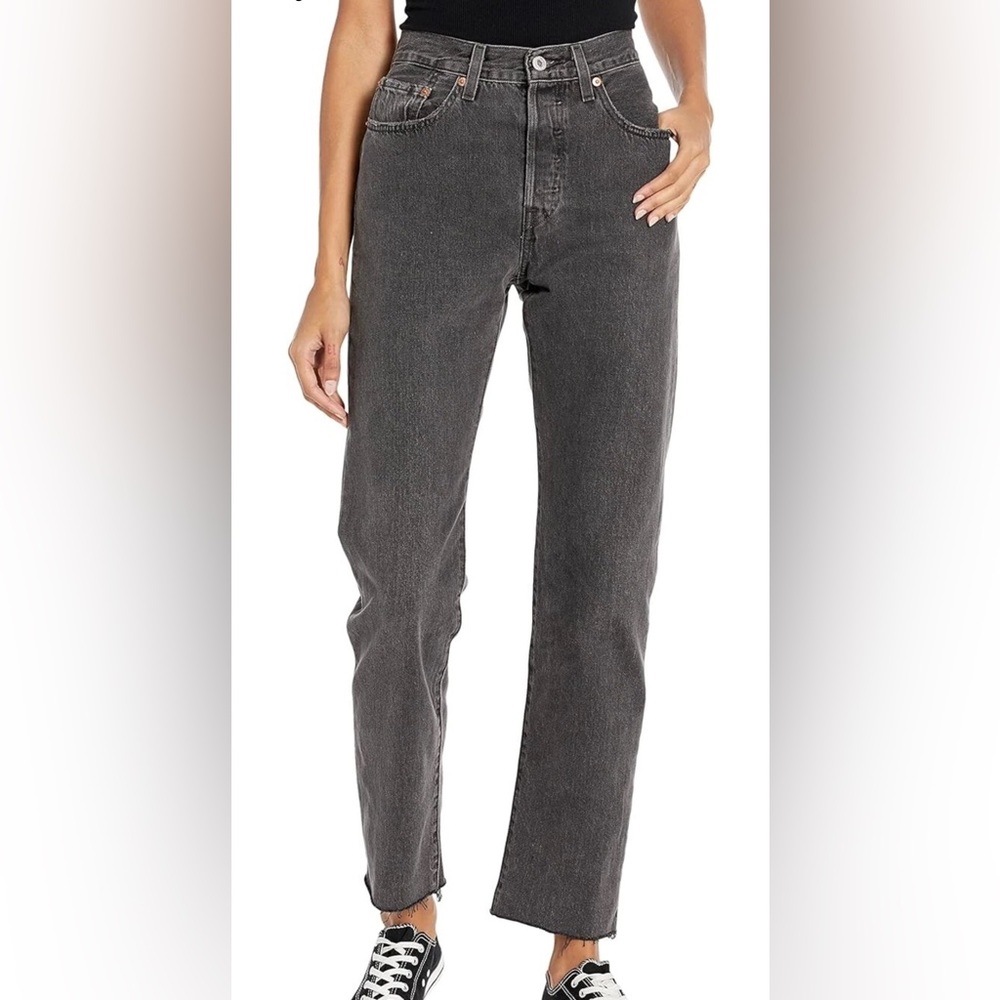 Levi's Women's Dark Gray Straight Leg Jeans